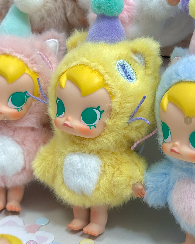 baby molly pocket friend series vinyl plush pendant(first in-store stock avaible-ships within 24 hours)